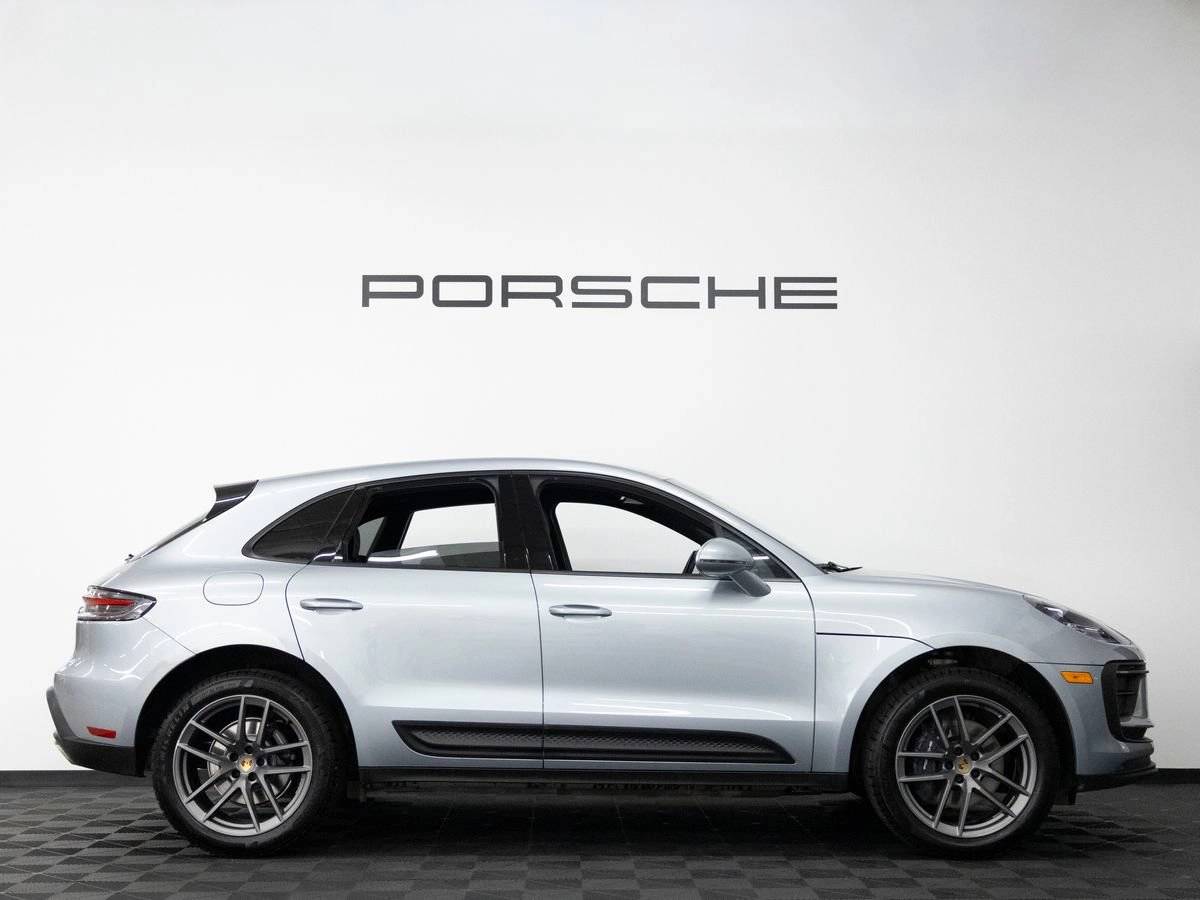 2025 Porsche Macan Macan