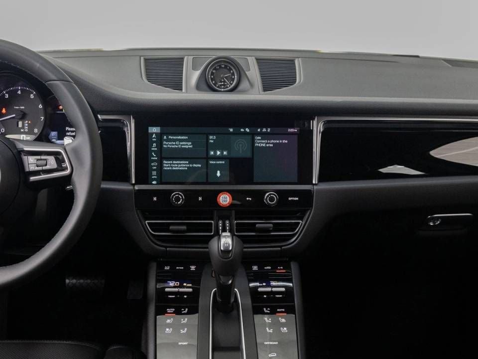 2026 Porsche Macan Macan