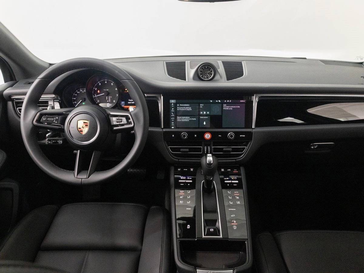 2026 Porsche Macan Macan