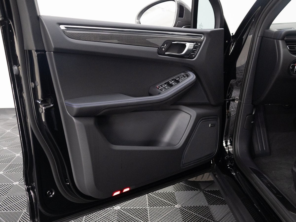 2026 Porsche Macan T