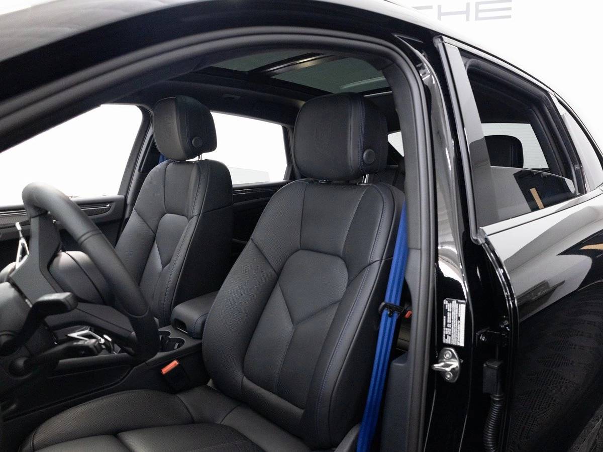 2026 Porsche Macan T