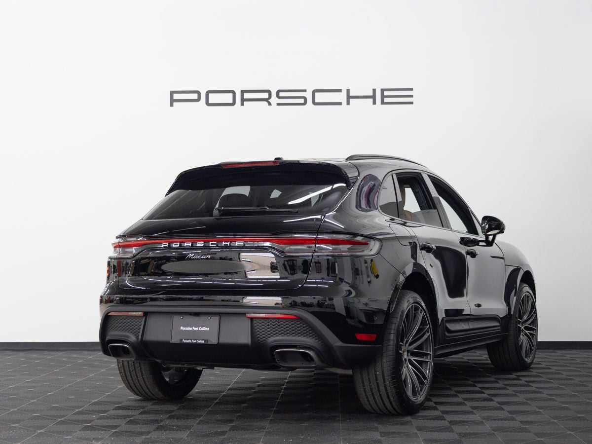 2026 Porsche Macan Base