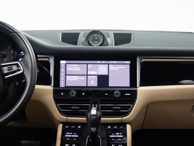 2023 Porsche Macan Base