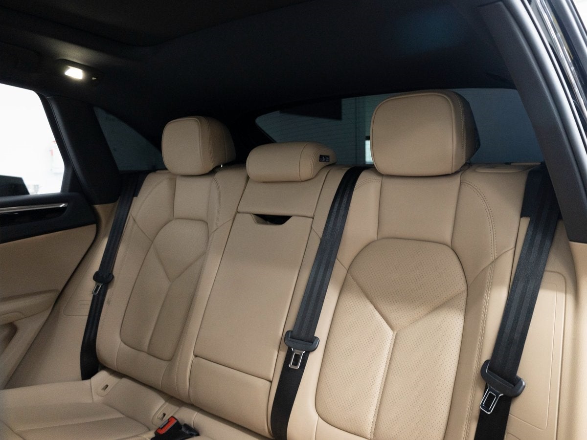 2023 Porsche Macan Base
