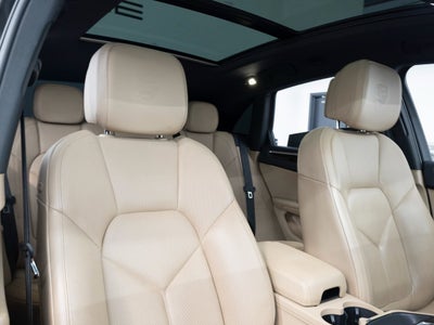 2023 Porsche Macan Base