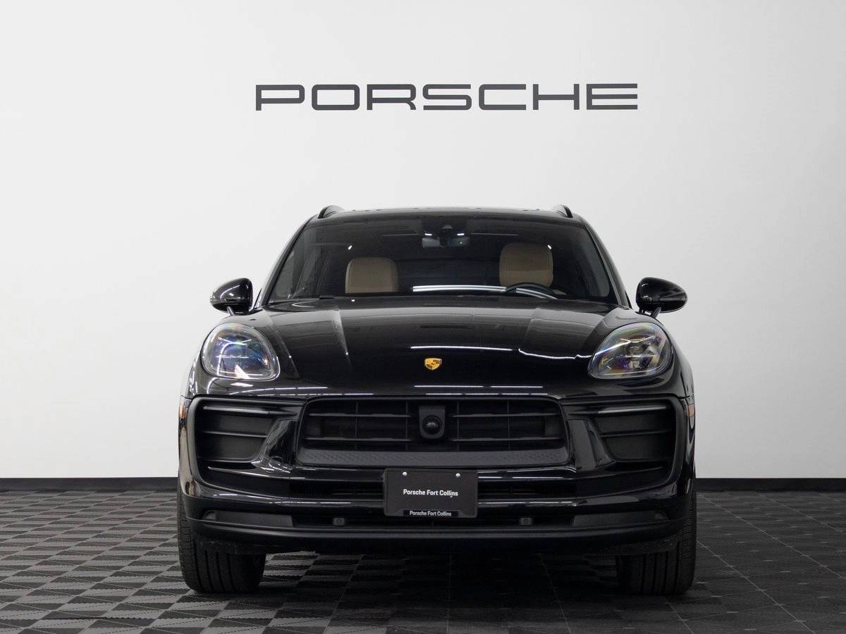 2023 Porsche Macan Base