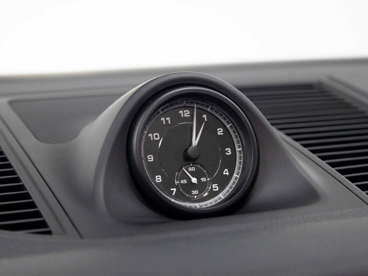 2023 Porsche Macan Base