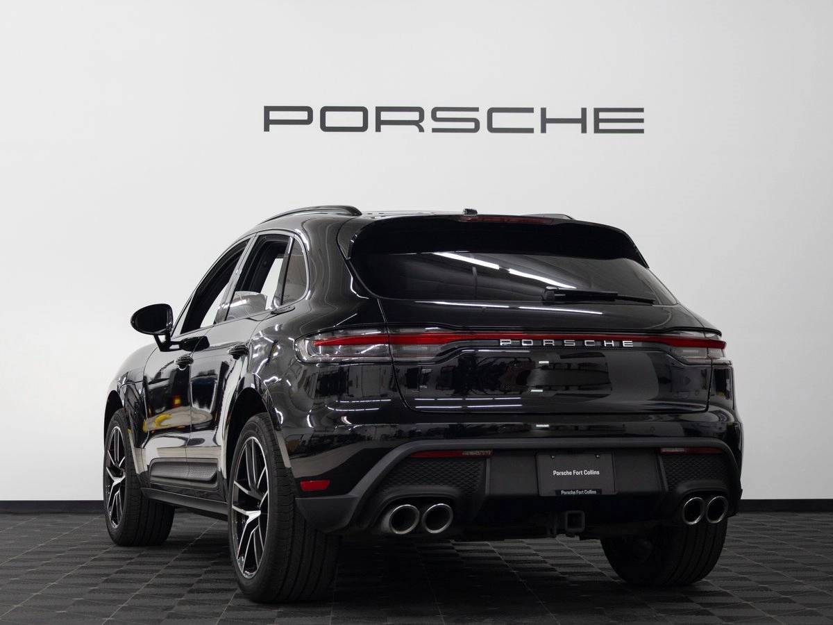 2023 Porsche Macan Base