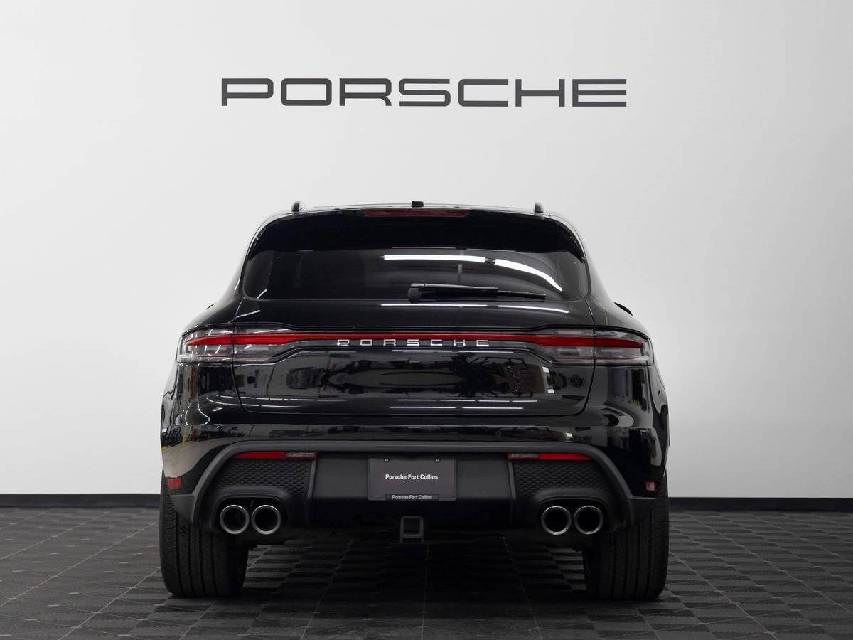 2023 Porsche Macan Base