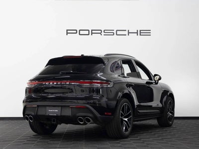 2023 Porsche Macan Base