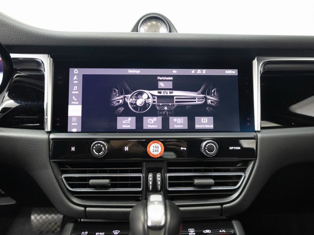 2024 Porsche Macan Base