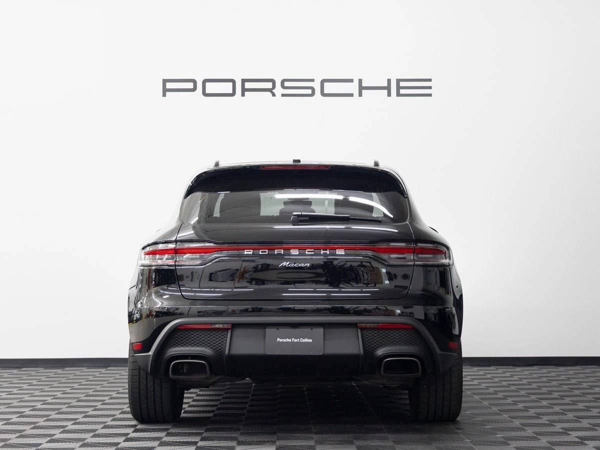 2024 Porsche Macan Base