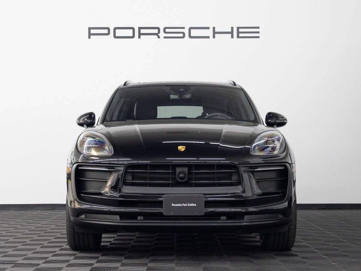 2024 Porsche Macan Base