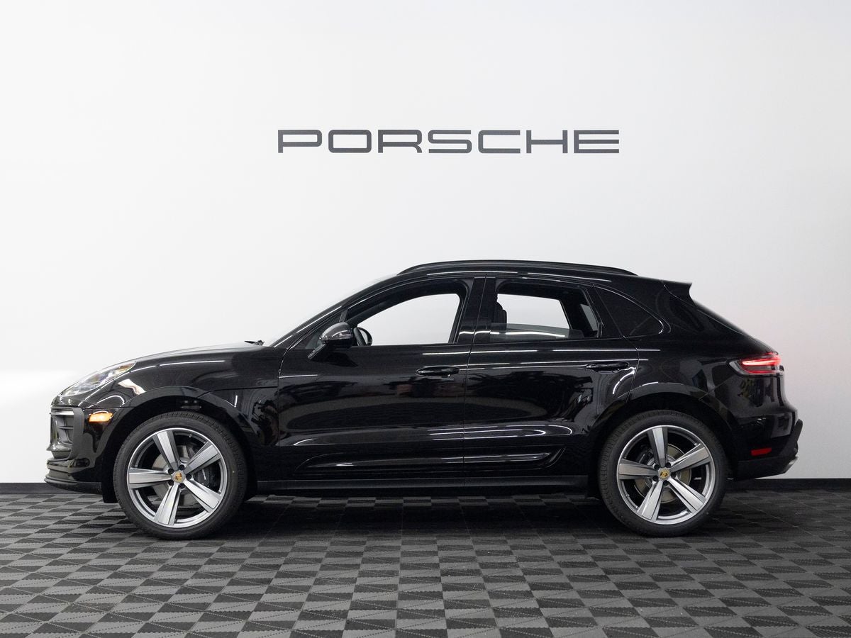 2026 Porsche Macan Base