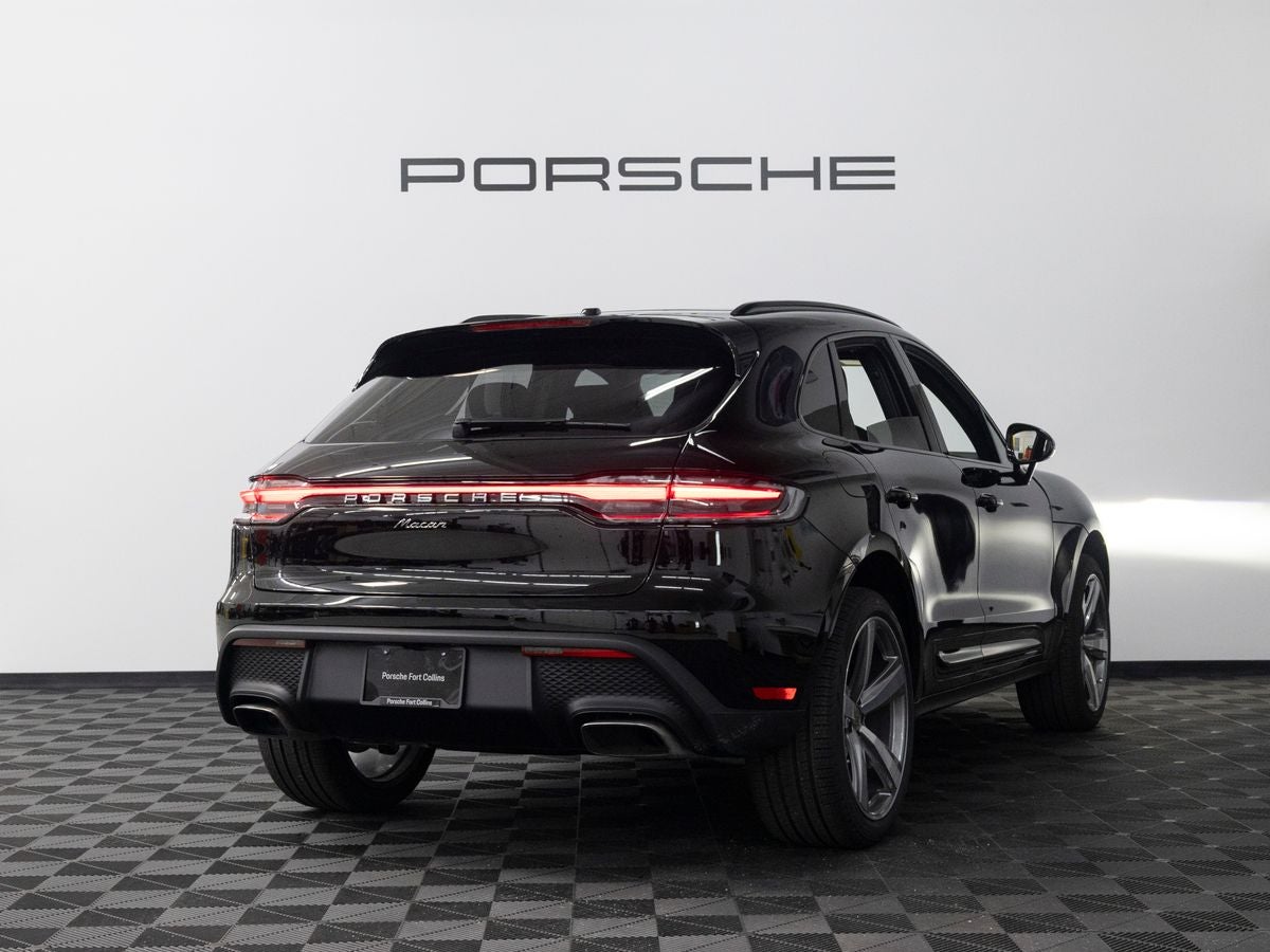 2026 Porsche Macan Base