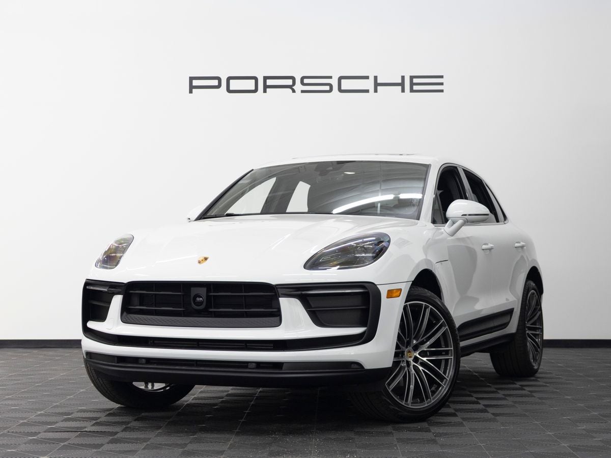2026 Porsche Macan Base