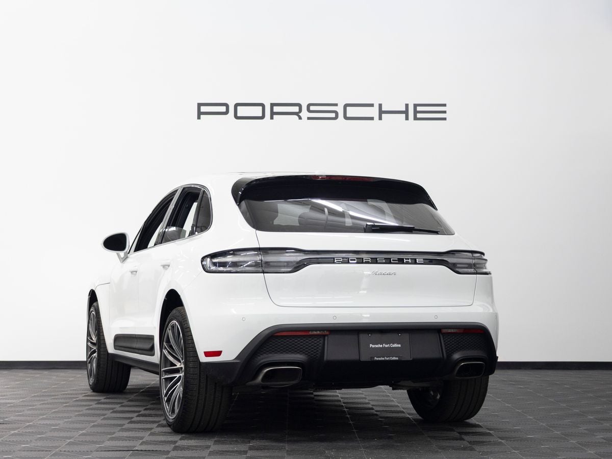 2026 Porsche Macan Base