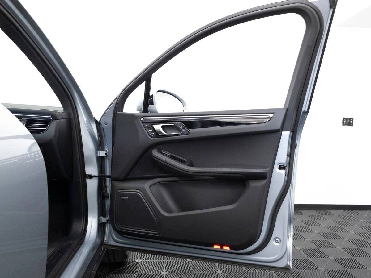 2024 Porsche Macan Macan