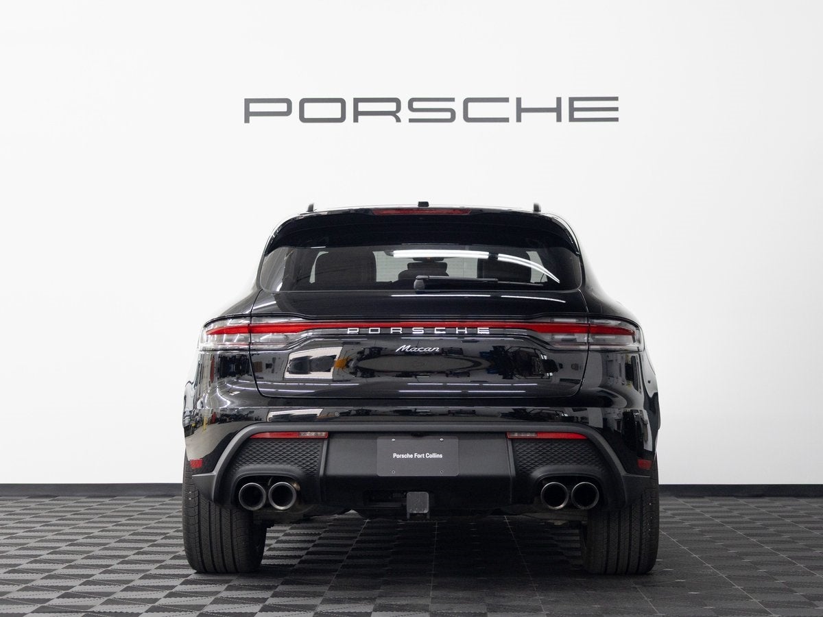 2025 Porsche Macan Base