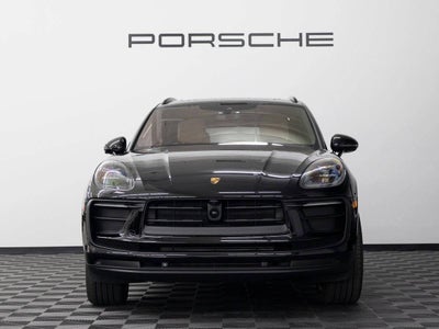 2025 Porsche Macan Base