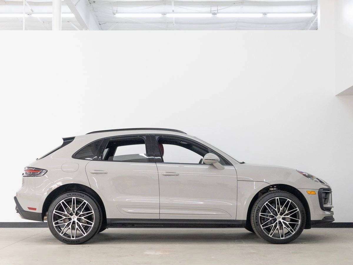 2025 Porsche Macan Macan