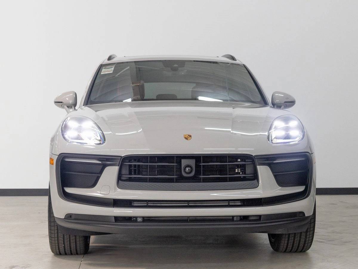 2025 Porsche Macan Macan