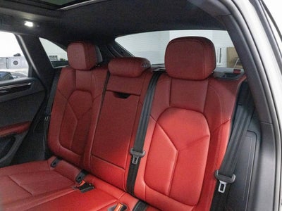 2025 Porsche Macan Macan