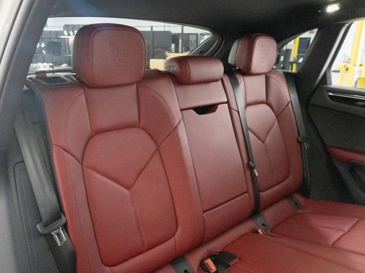 2025 Porsche Macan Macan