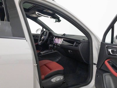 2025 Porsche Macan Macan