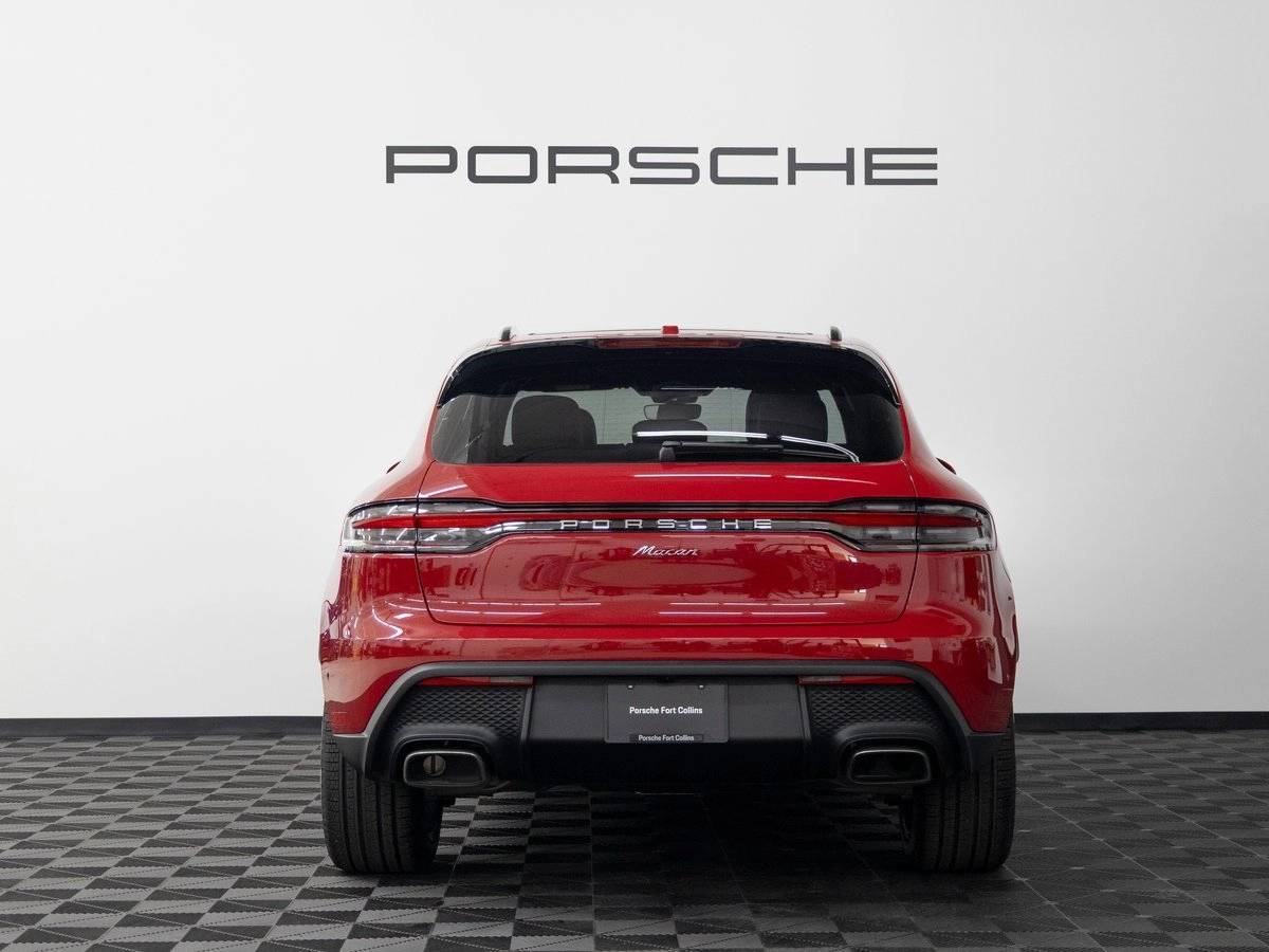 2026 Porsche Macan Base