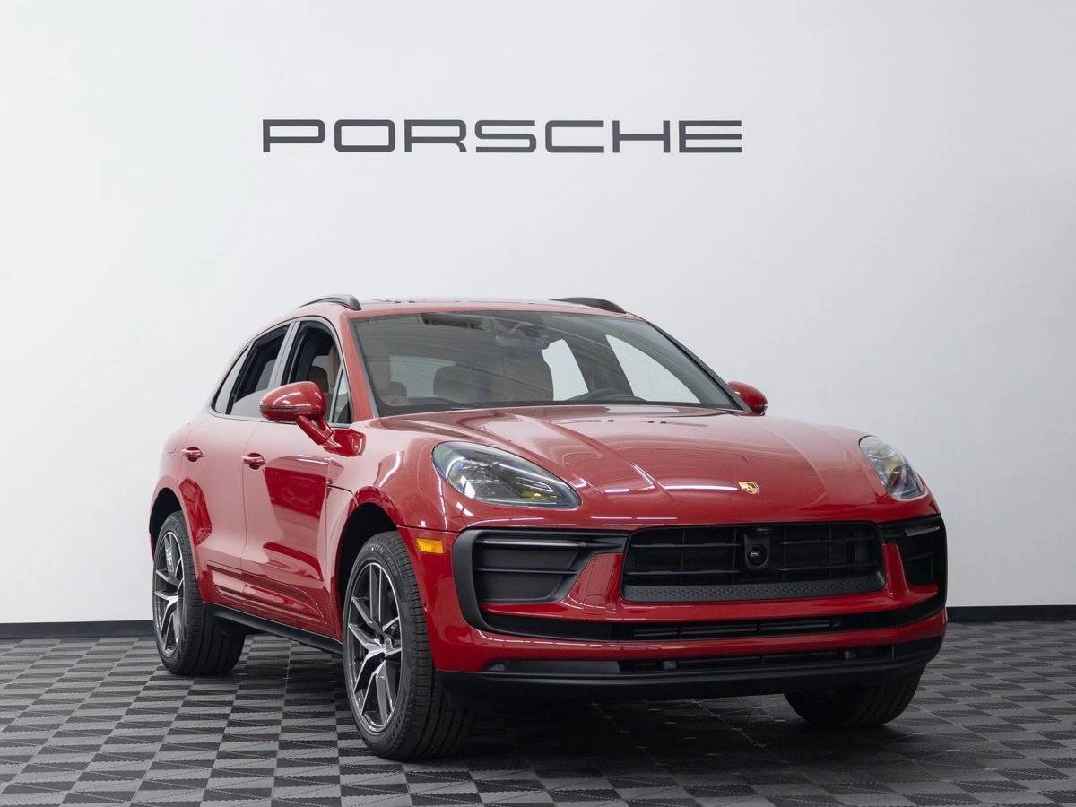 2026 Porsche Macan Base