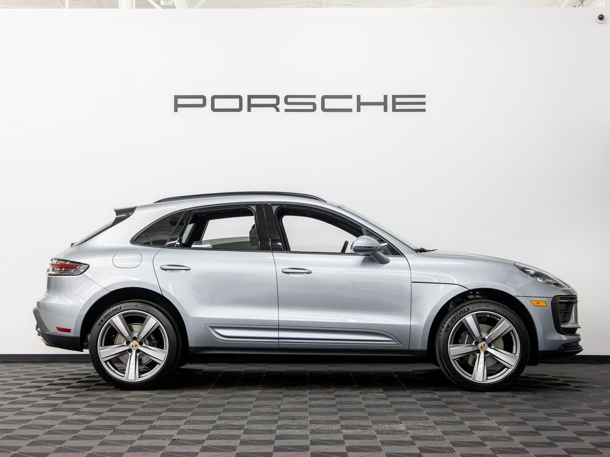 2026 Porsche Macan Macan