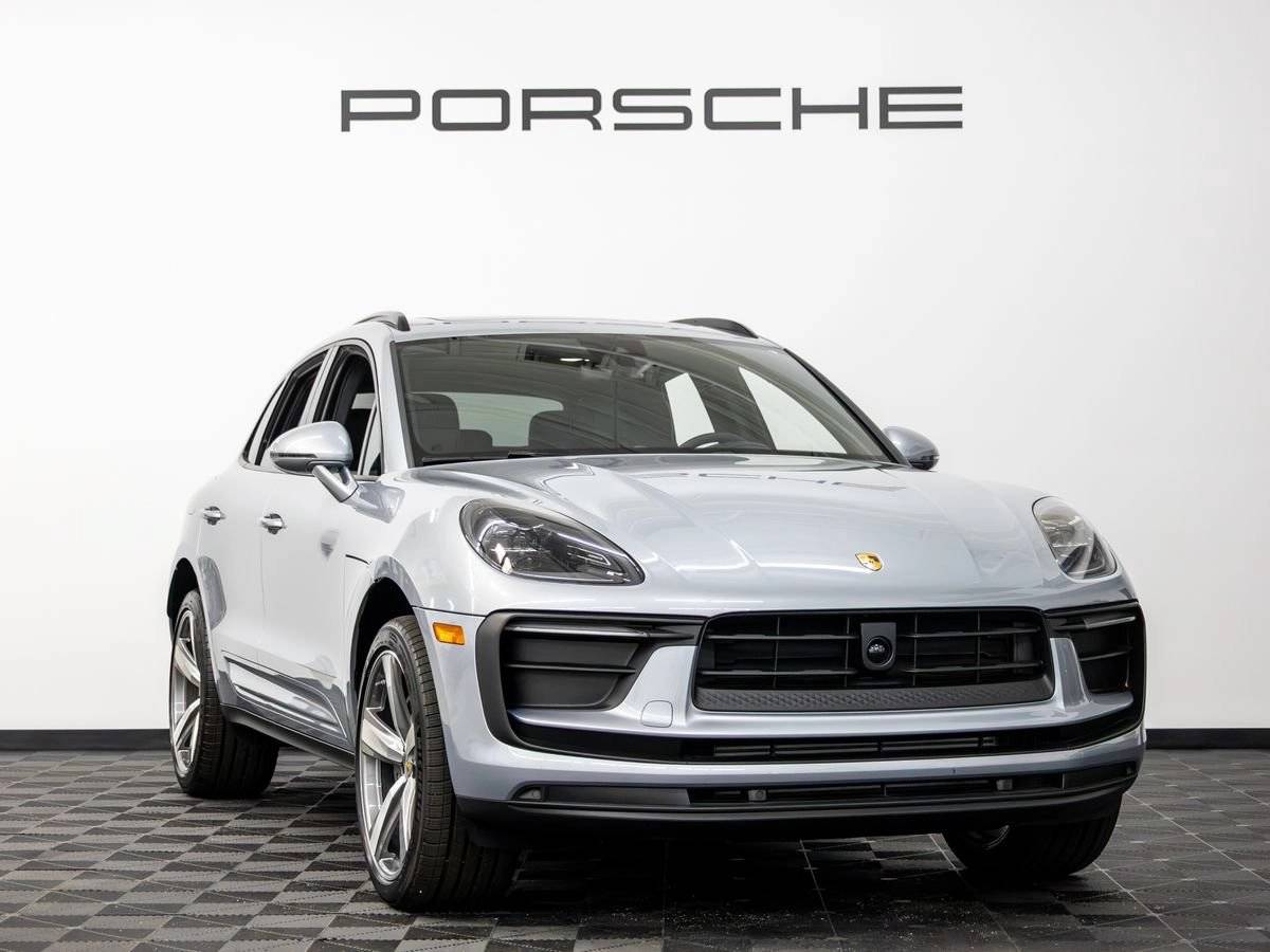 2026 Porsche Macan Macan