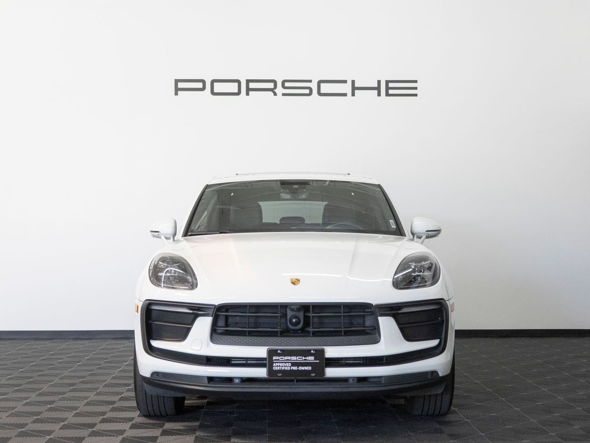 2023 Porsche Macan Base