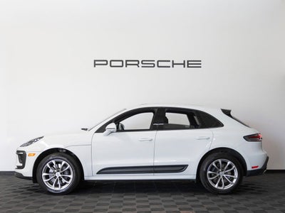 2023 Porsche Macan Base