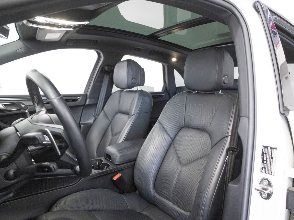 2023 Porsche Macan Base