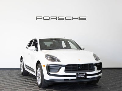 2023 Porsche Macan Base
