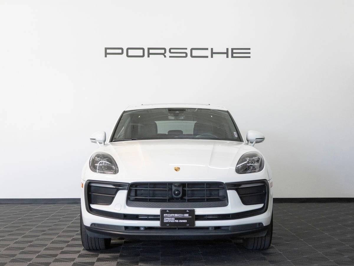 2023 Porsche Macan Base