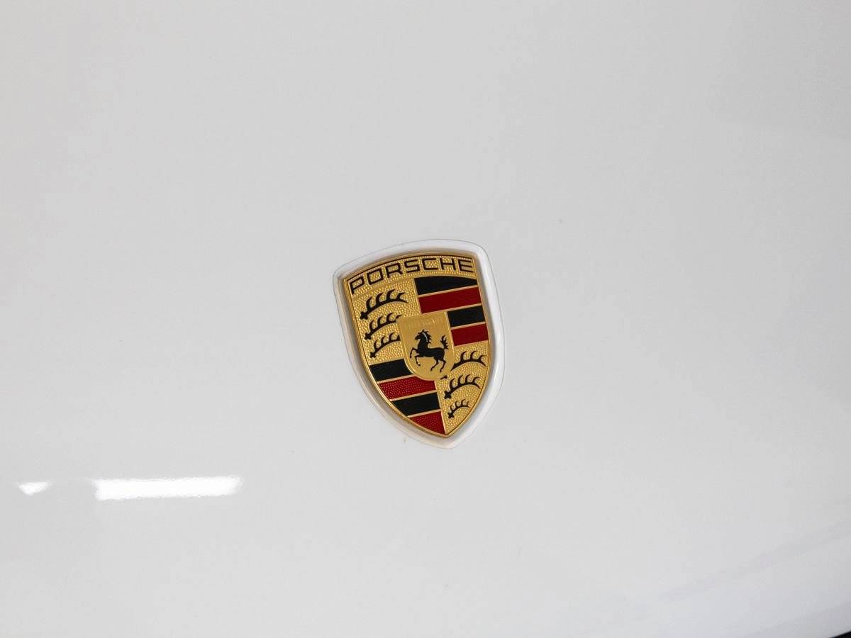 2023 Porsche Macan Base