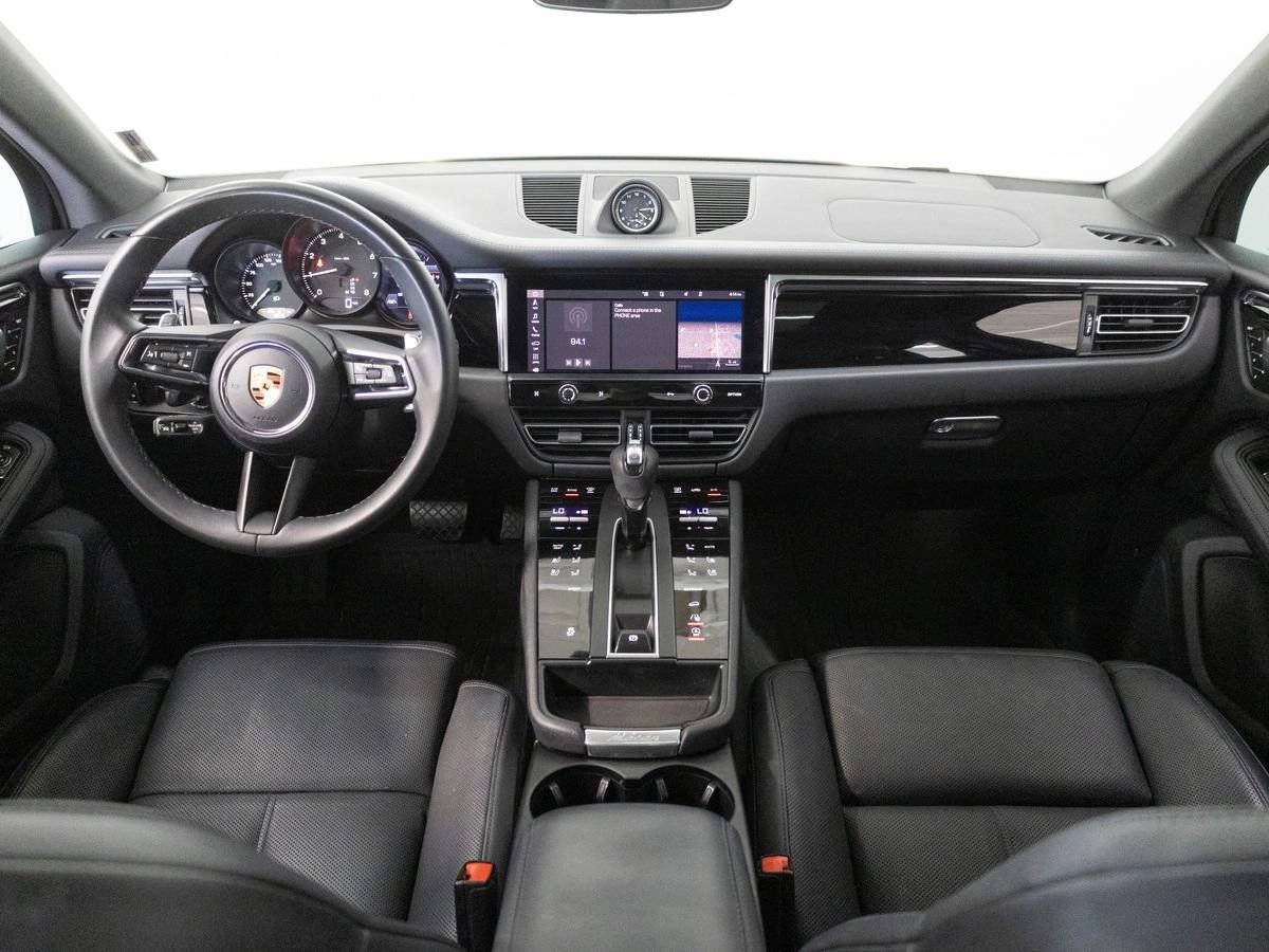 2023 Porsche Macan Base