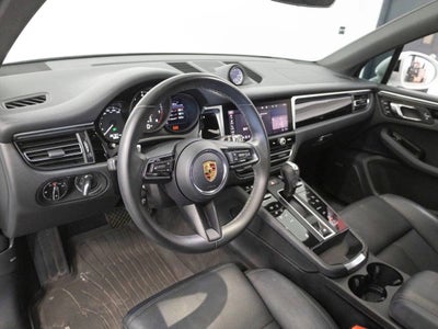 2023 Porsche Macan Base