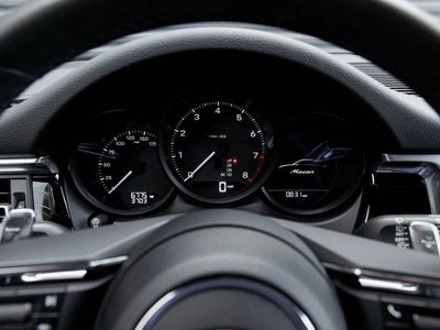 2025 Porsche Macan Base