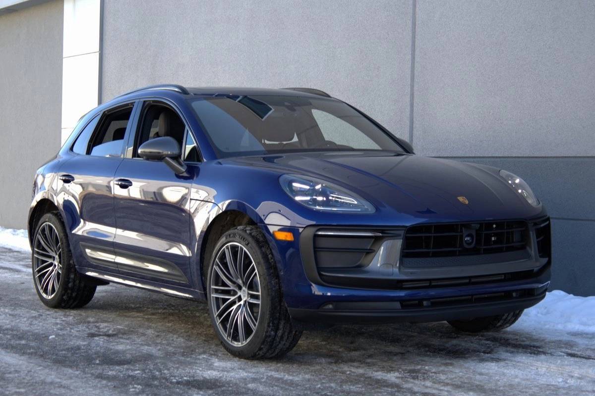 2025 Porsche Macan T