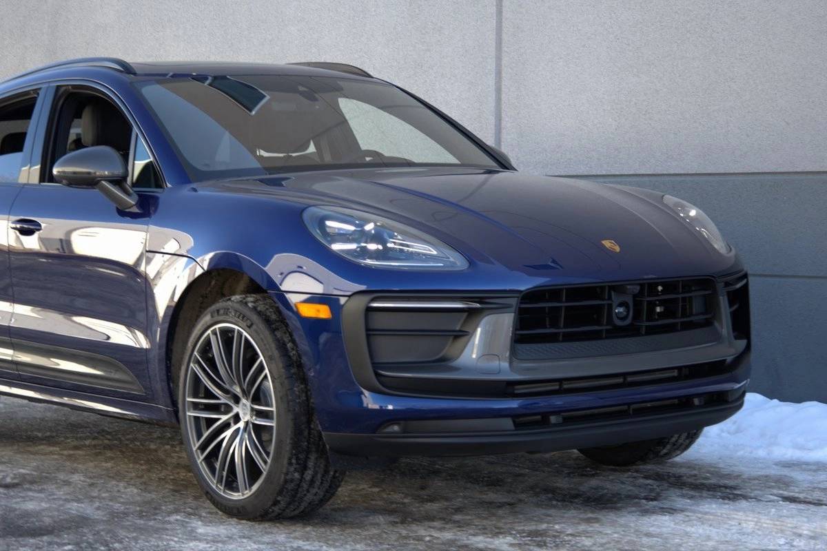 2025 Porsche Macan T