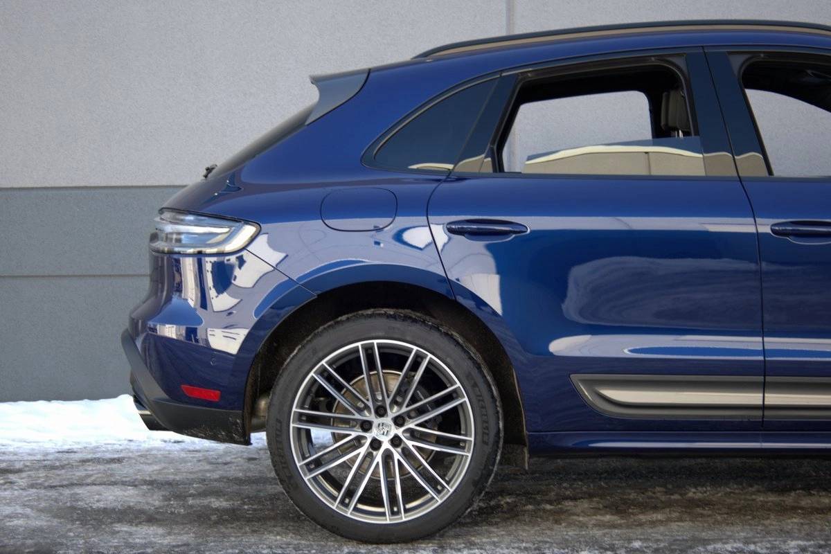 2025 Porsche Macan T