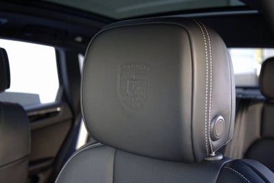 2025 Porsche Macan T