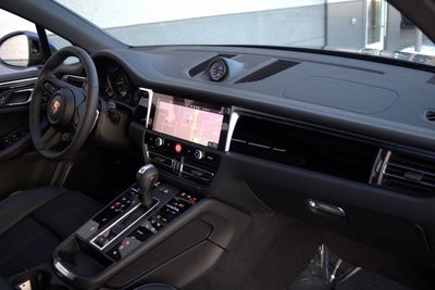 2025 Porsche Macan T