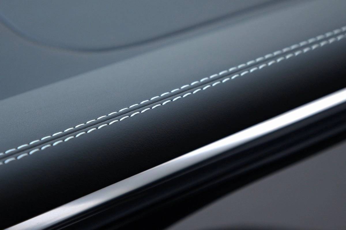 2025 Porsche Macan T