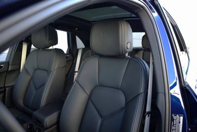 2025 Porsche Macan T