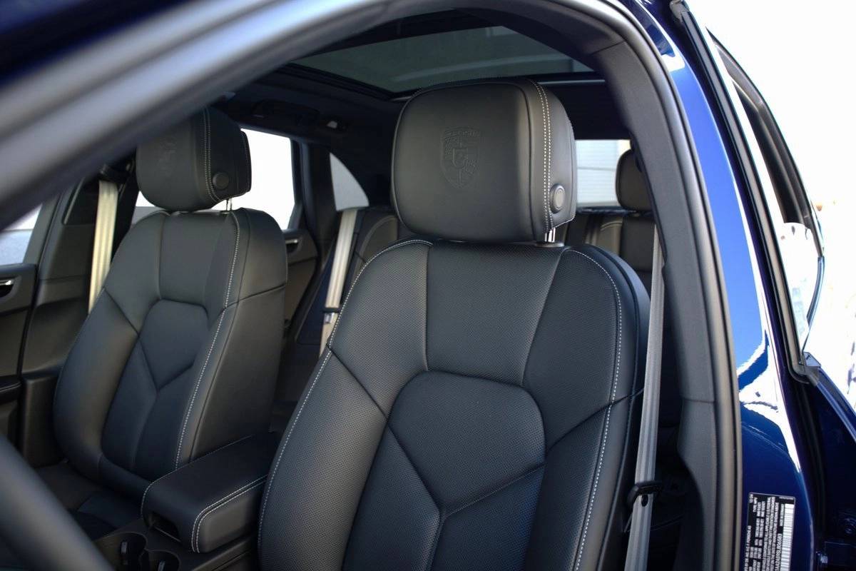 2025 Porsche Macan T